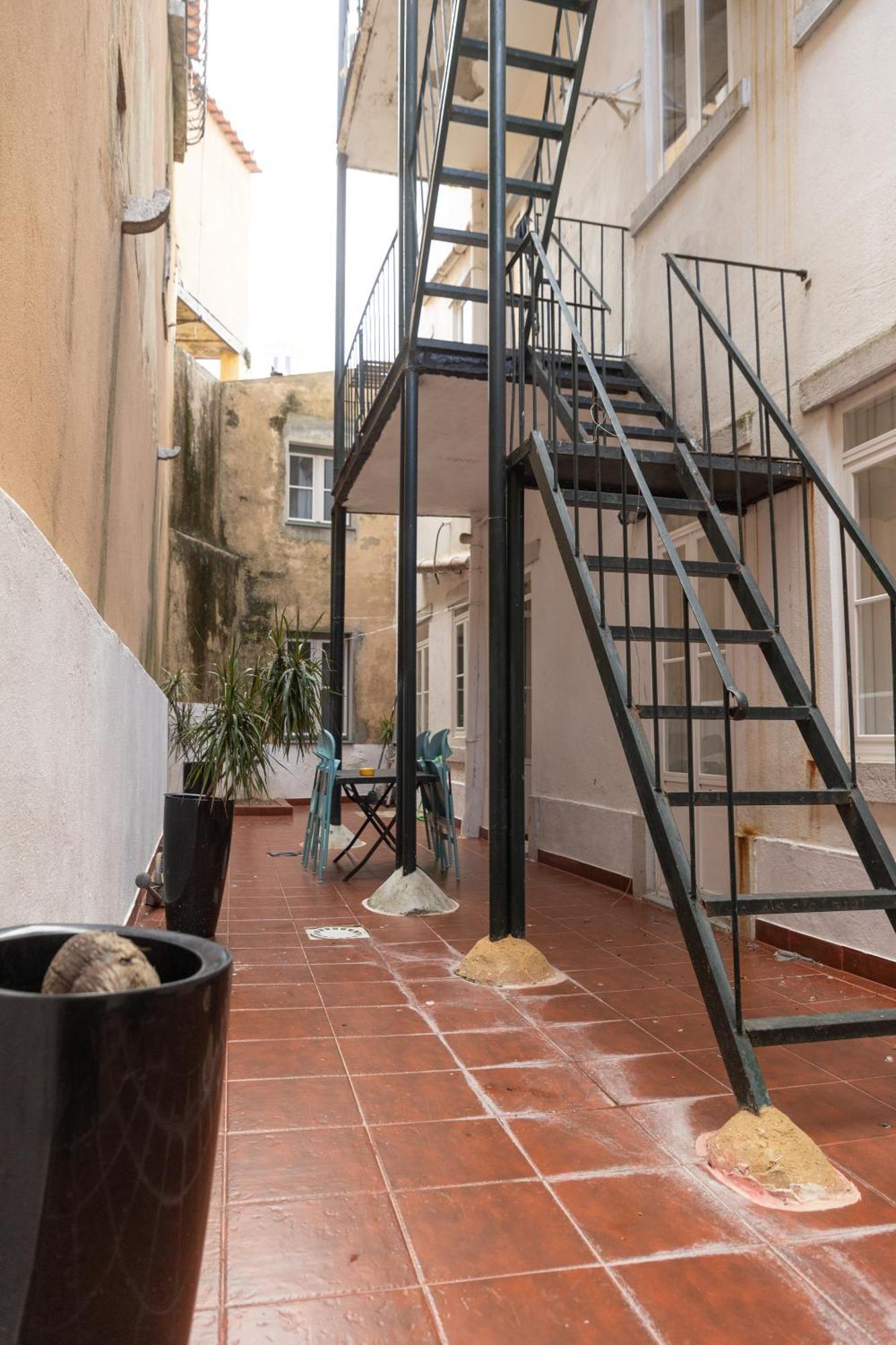 Garden Apartment Lisbon Exterior photo